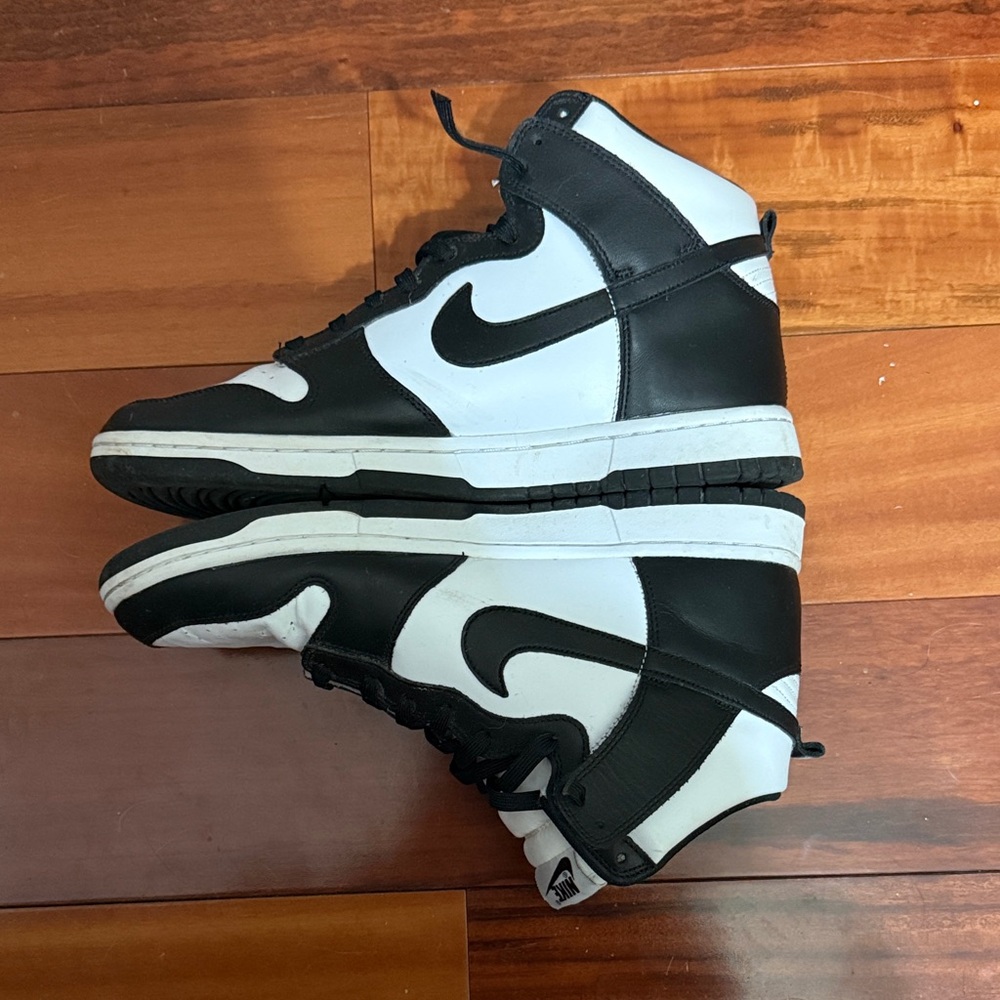 Nike Black and White High-Tops - Picture 3 of 8